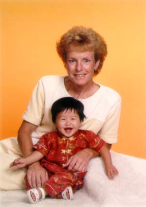 Jean&Makayla.jpg (12045 bytes)